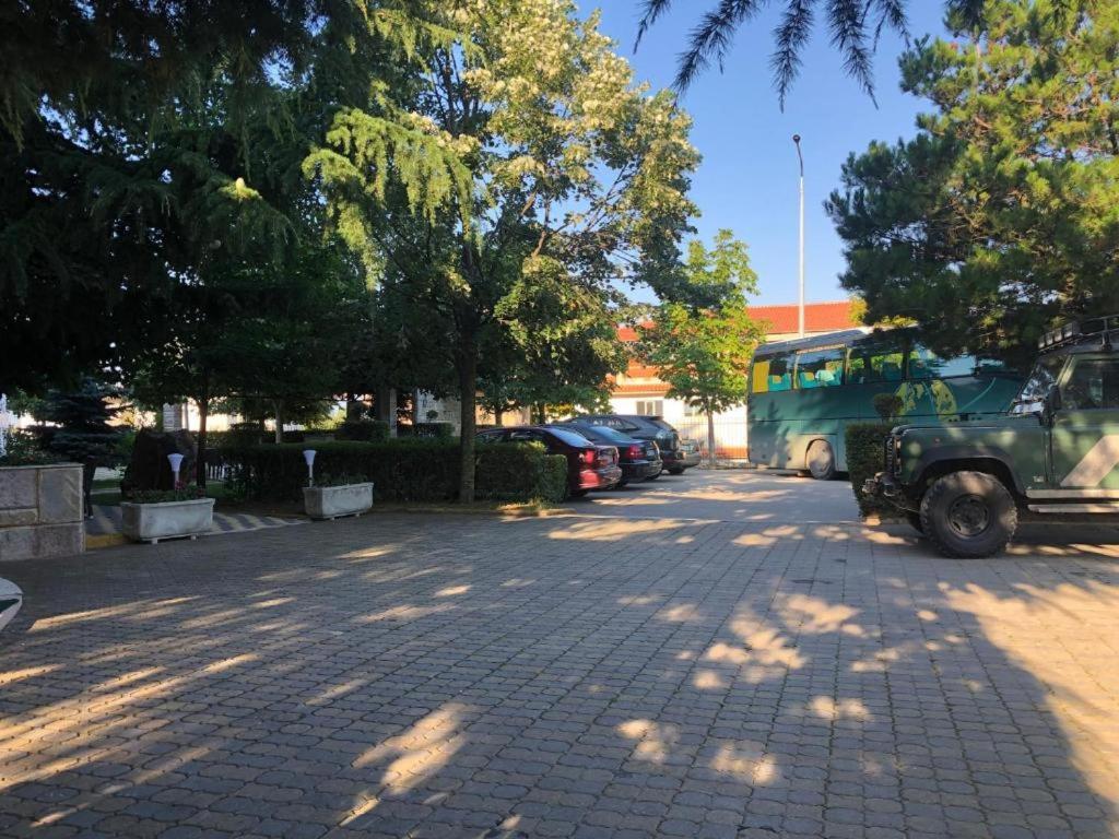 Hotel George Korce Exterior foto